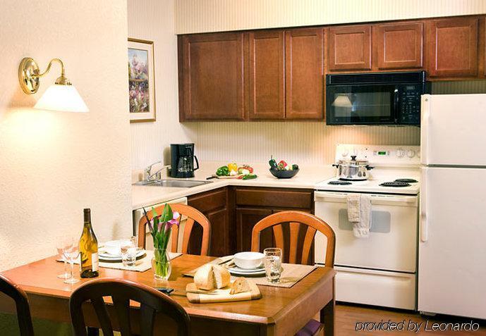 Residence Inn By Marriott Newark Silicon Valley Room photo